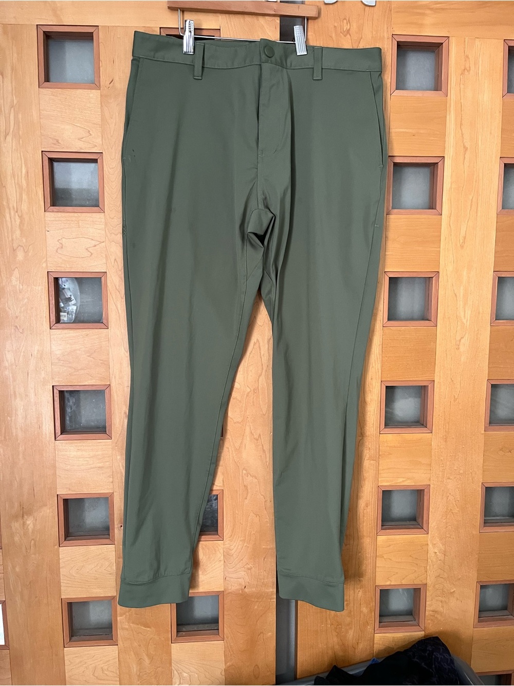 RHONE Joggers, 33